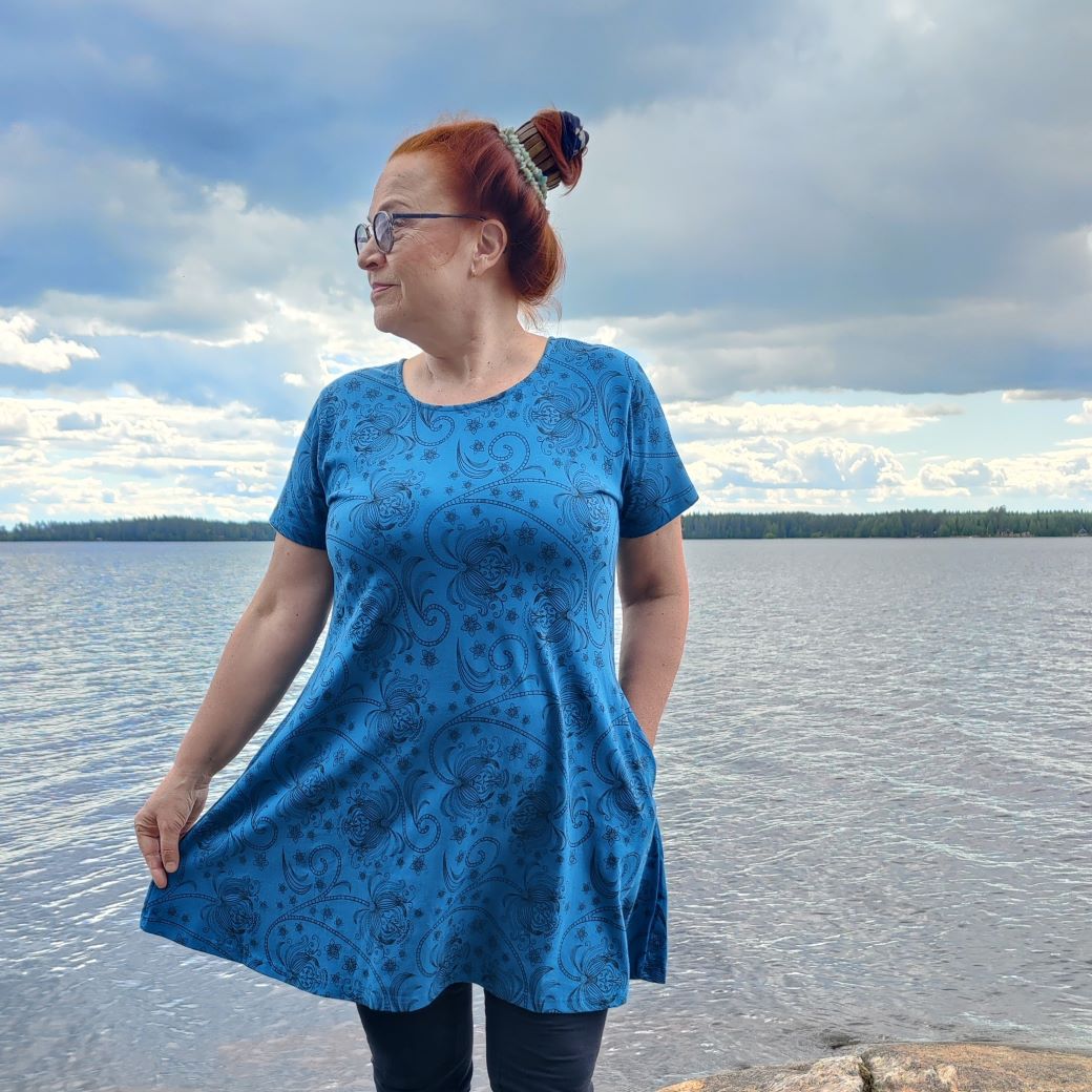 Sininen taskutunika Pratima