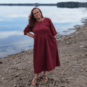 Puuvillamekko punainen